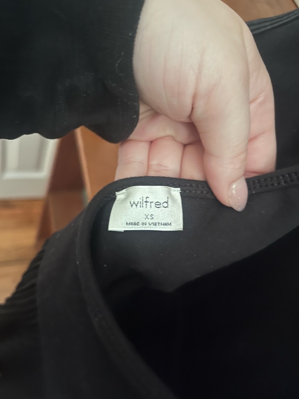 Aritzia Wilfred Daphnee dress - Picture 5 of 6